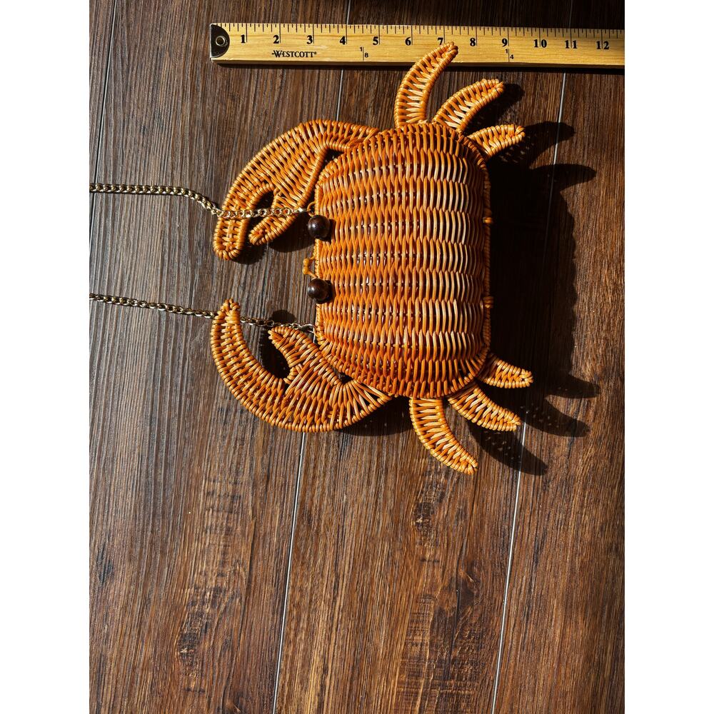 NWT Tommy Bahama Womens woven CrabShaped Wicker Handbag TikTok viral Coastal Fun - Picture 10 of 17